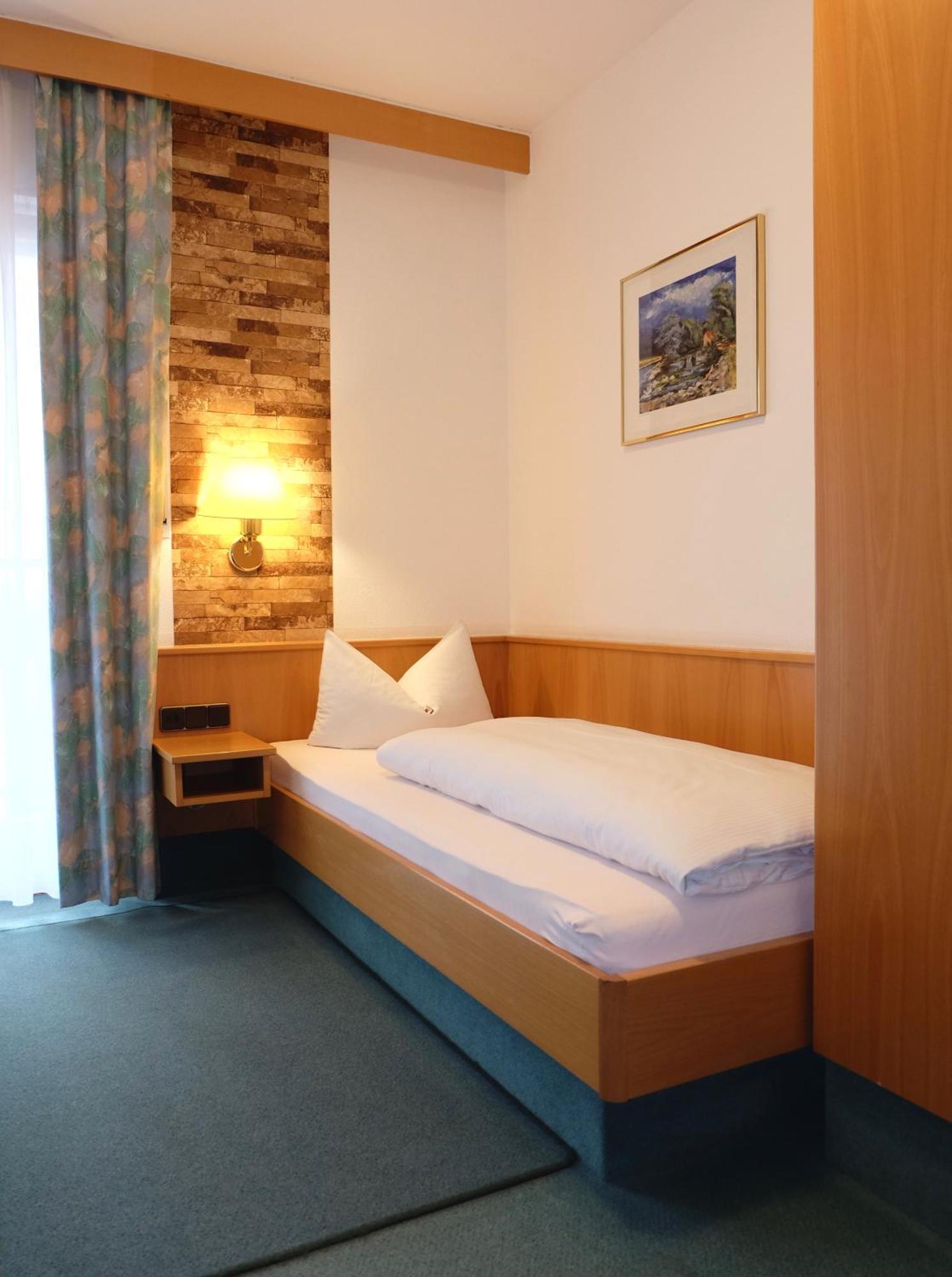 Gaestehaus Biedermann Kinding Bagian luar foto